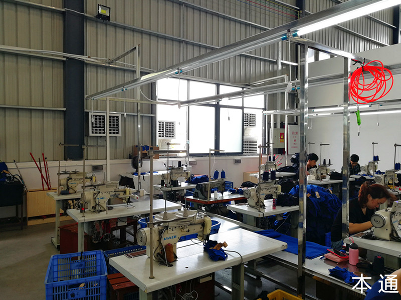 铁皮房的制衣厂房用什么降温工具快捷有效？